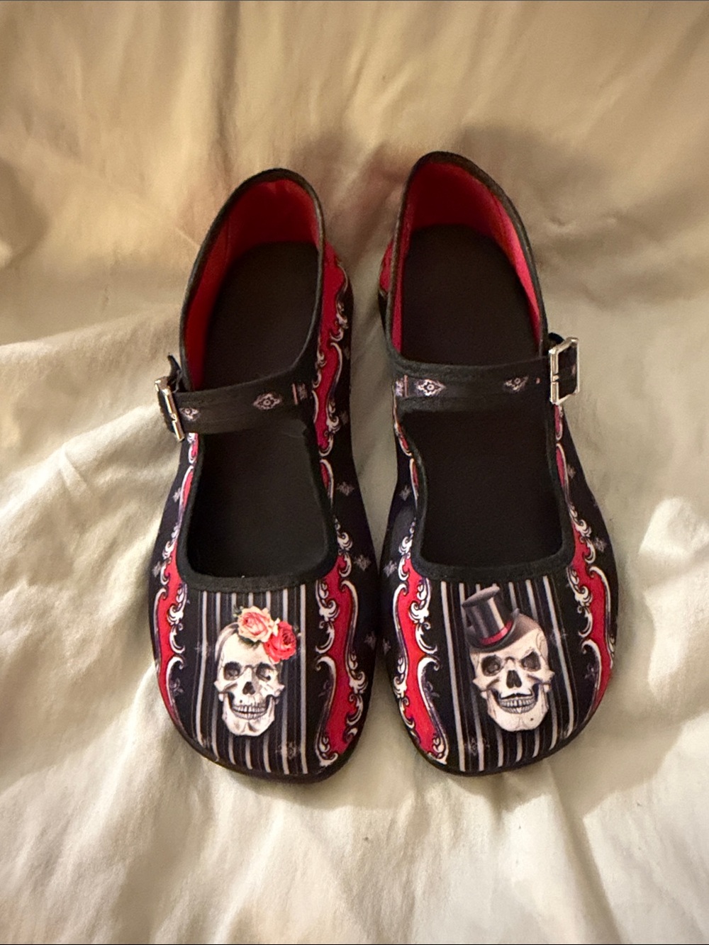 Women's Red and Black Skull Mary Jane Flats